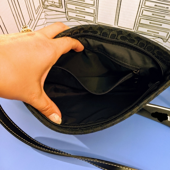 Coach Signature Mini Lurex Clip Evening Purse - Picture 4 of 4